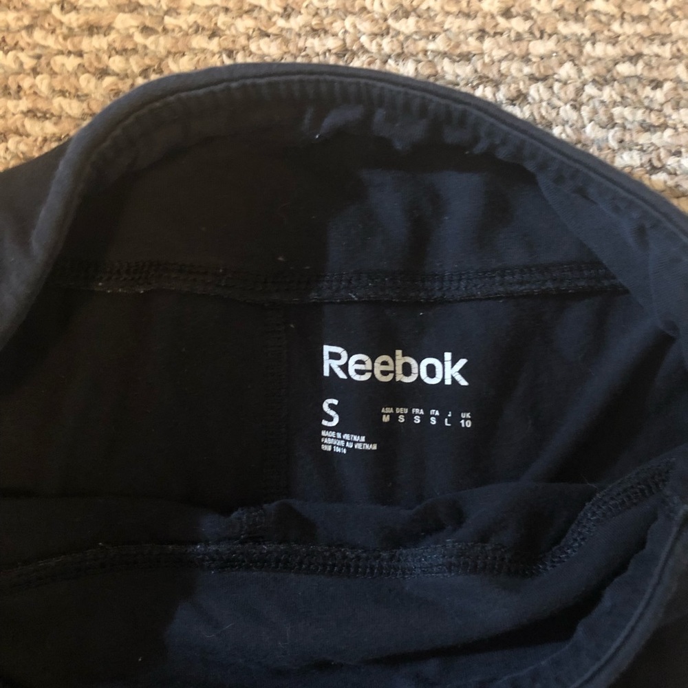 Black Reebok leggings - Picture 2 of 2